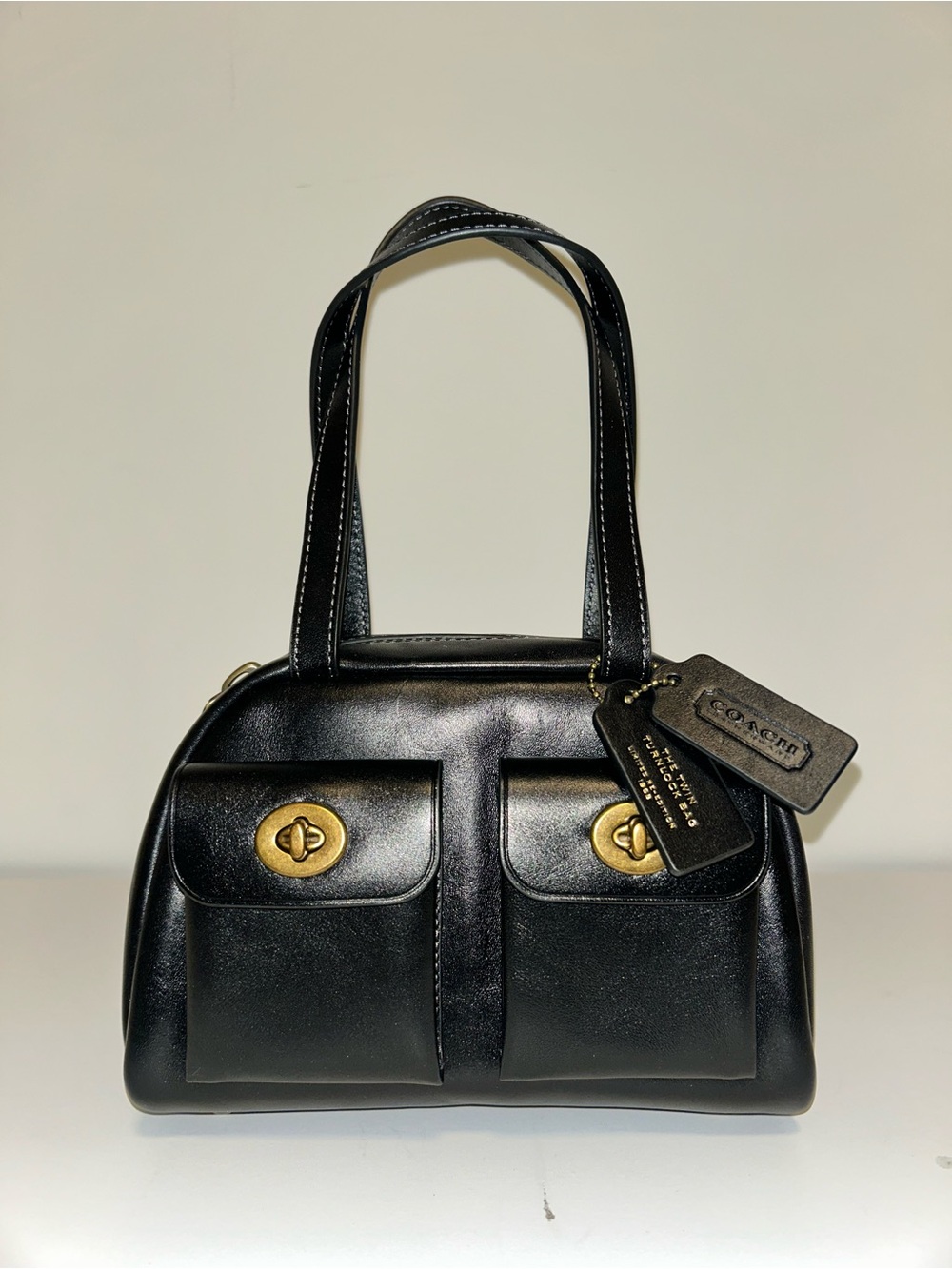 COACH Turnlock 20 Black